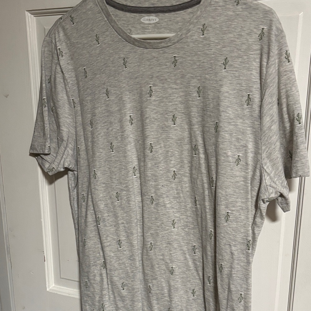 Club Room Light Grey Crewneck Tee with Cactus Print